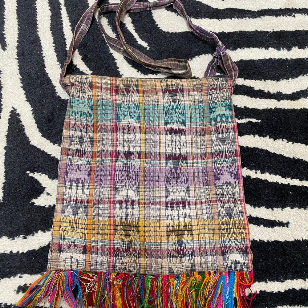Costa Rican Embroidered Bag - Picture 3 of 3
